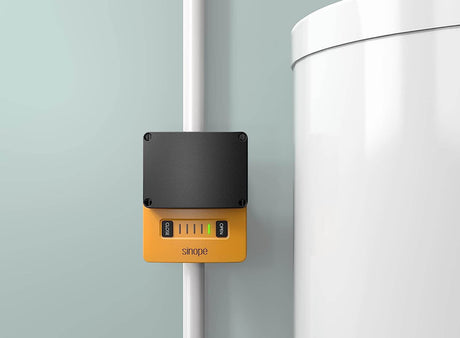Sinope Sedna VA4220WF automatic shutoff valve for water leak detector beside a water heater